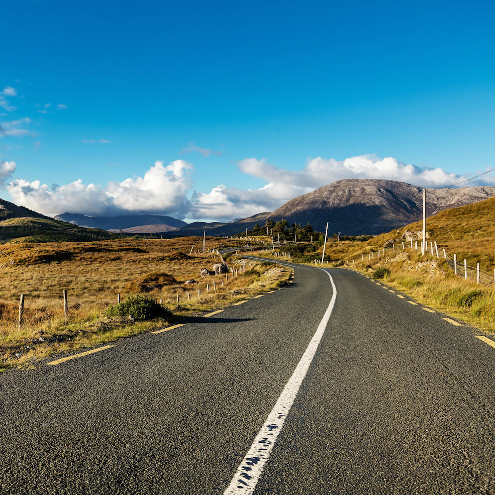 carretera en Irlanda,connemara county galway